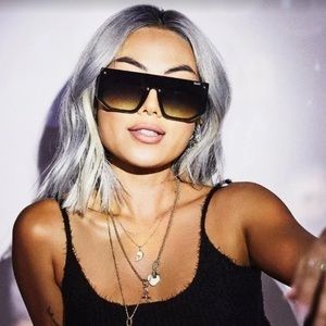 1 LEFT! RARE QUAY FULLY BOOKED shield sunglasses